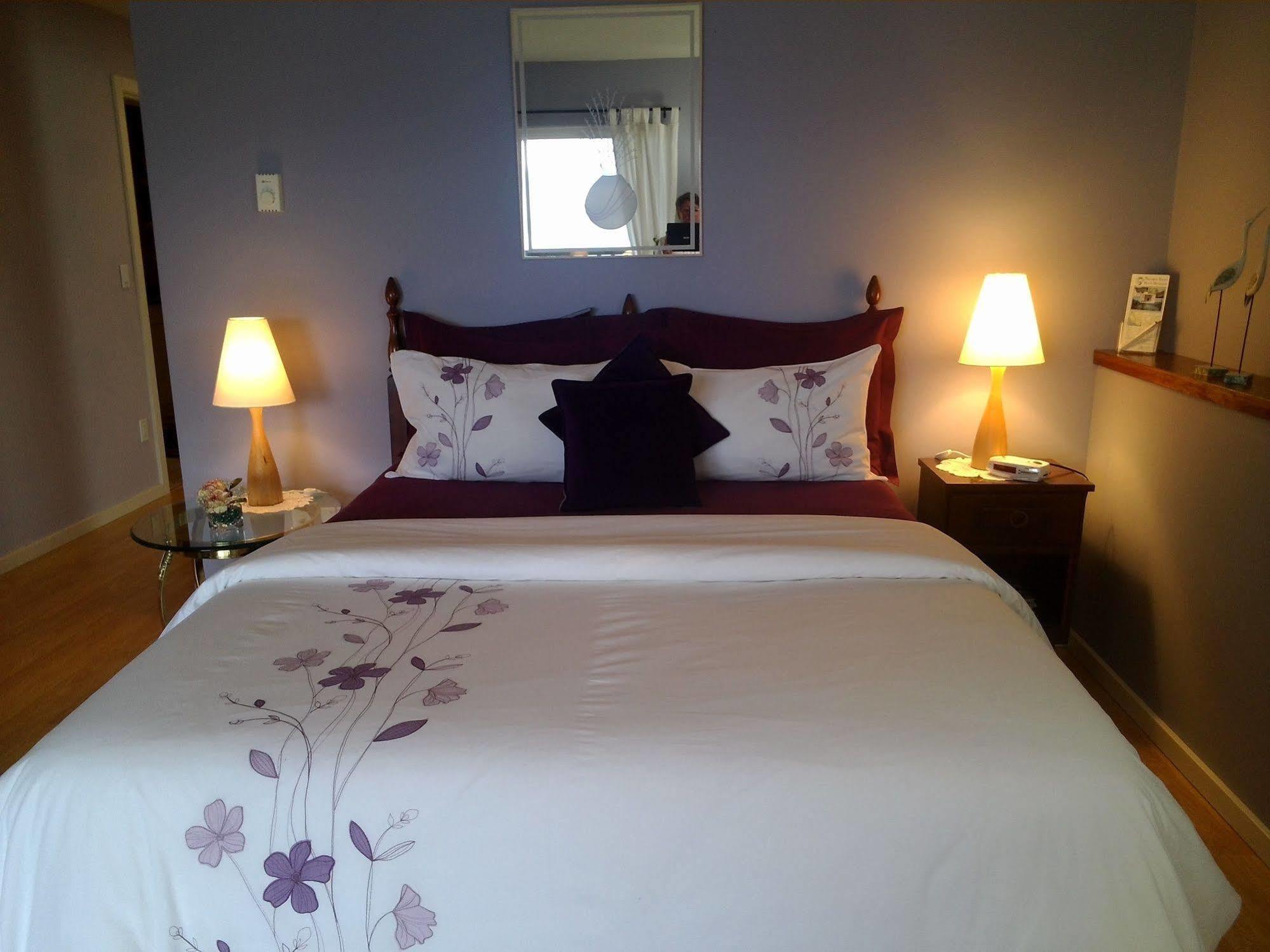 Sechelt Inlet B&B Bagian luar foto